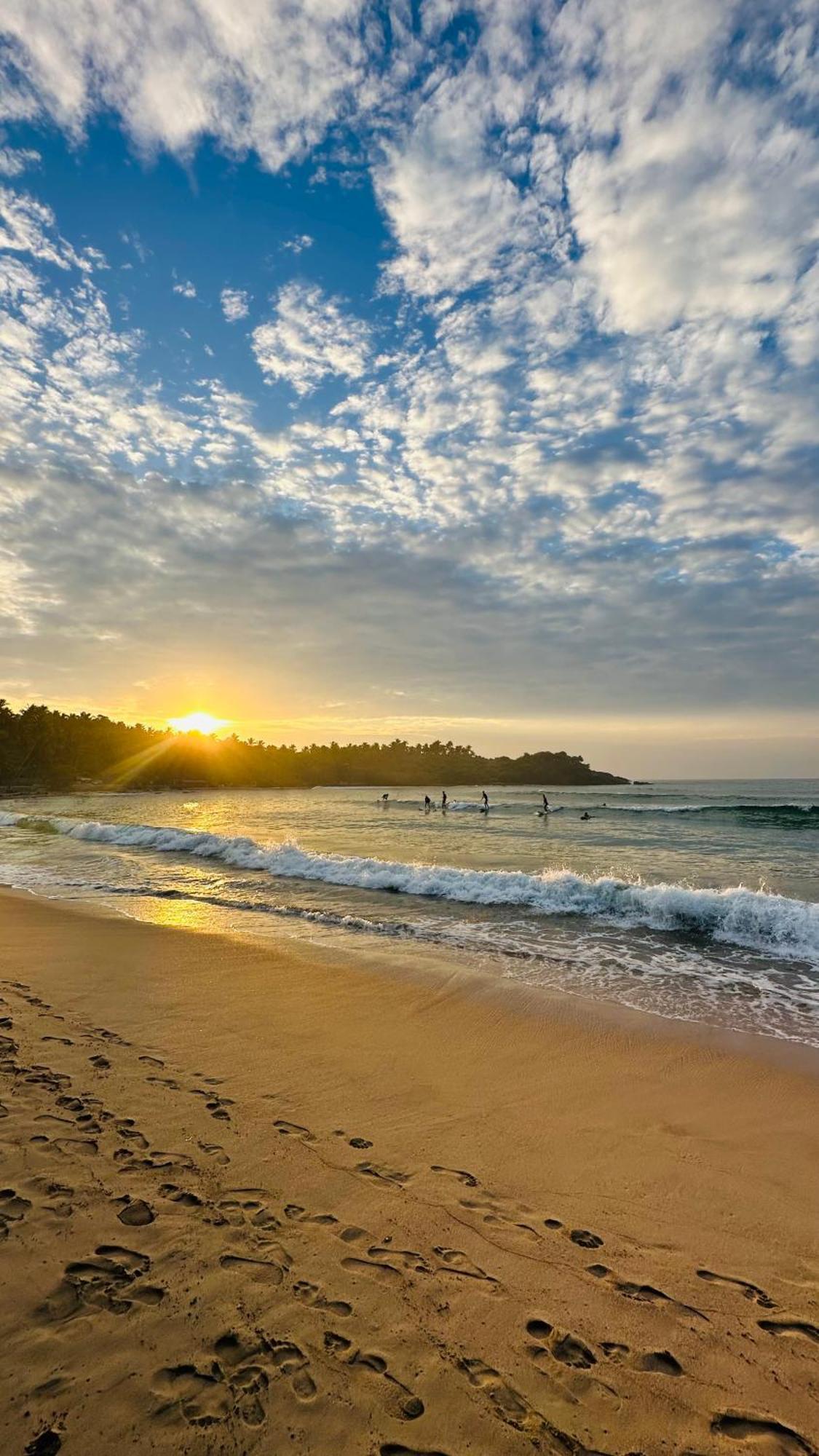 Devon Surf . Inn - Hiriketiya ديكويلاّ تين المظهر الخارجي الصورة