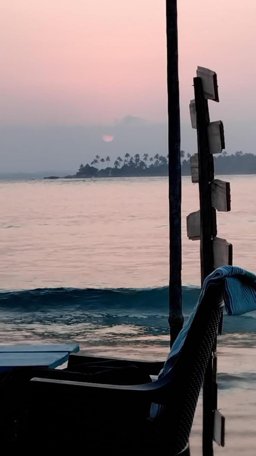 Devon Surf . Inn - Hiriketiya ديكويلاّ تين المظهر الخارجي الصورة